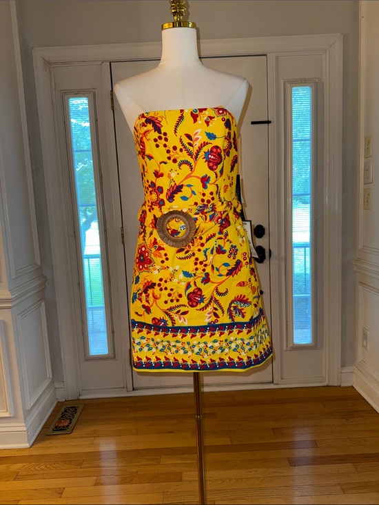 Adrianna Papell Dresses & Skirts - Adrianna Papell Yellow Strapless Floral Sundress with Decorative Belt